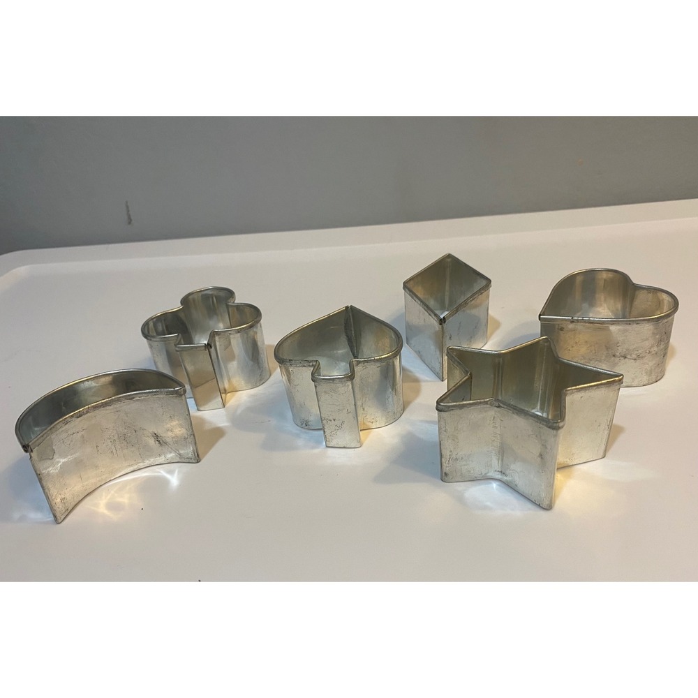 Vintage Bridge Luncheon Sandwich Cutter Set Cookie Cutters Set of 6 Metal - Picture 5 of 5
